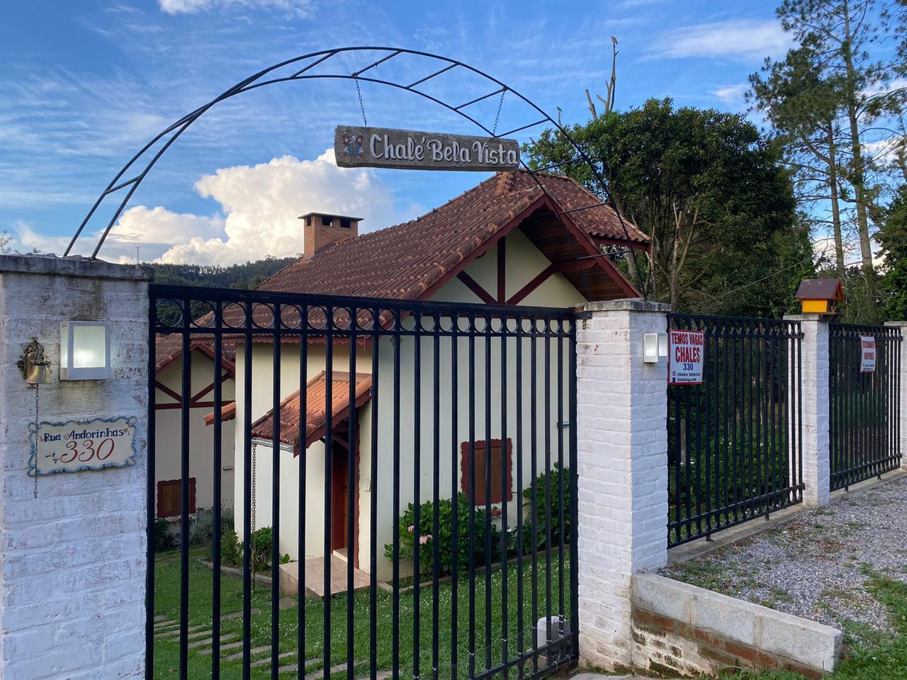 Fachada da Pousada Chalés Bela Vista